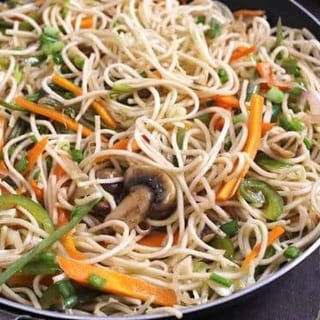 Schezwan Veg Noodles