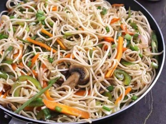 Schezwan Veg Noodles.